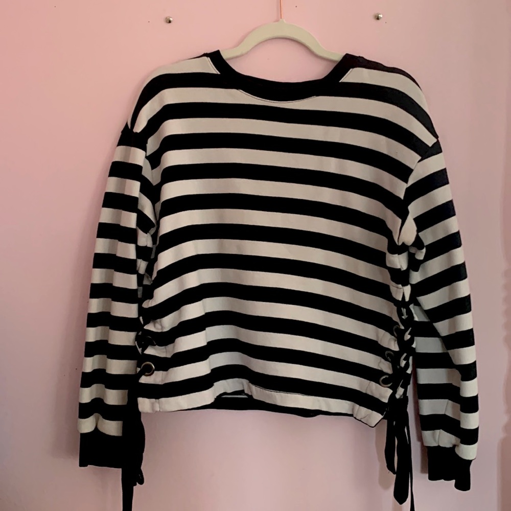 Thick heavy pullover long sleeve striped crew neck sweater. Size medium.